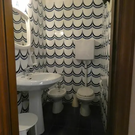 Semesterbostad Chichizola 18 *